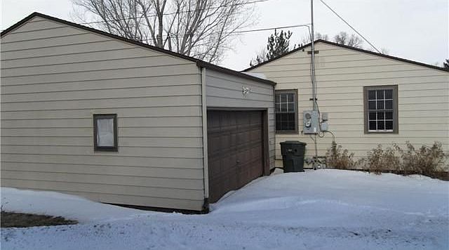 2nd image of 1441 Meade Ave