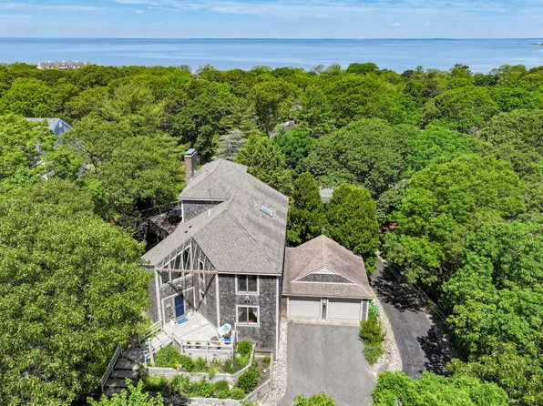 46 Clowes Drive, Falmouth, MA 02540
