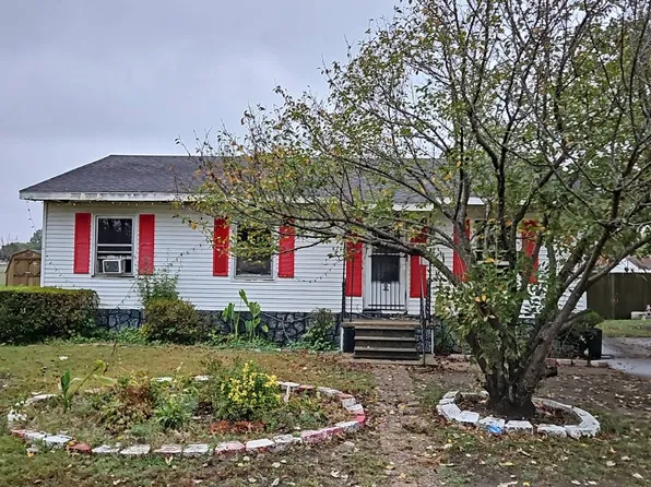 424 W Ironbanks Rd, Charleston, MO 63834