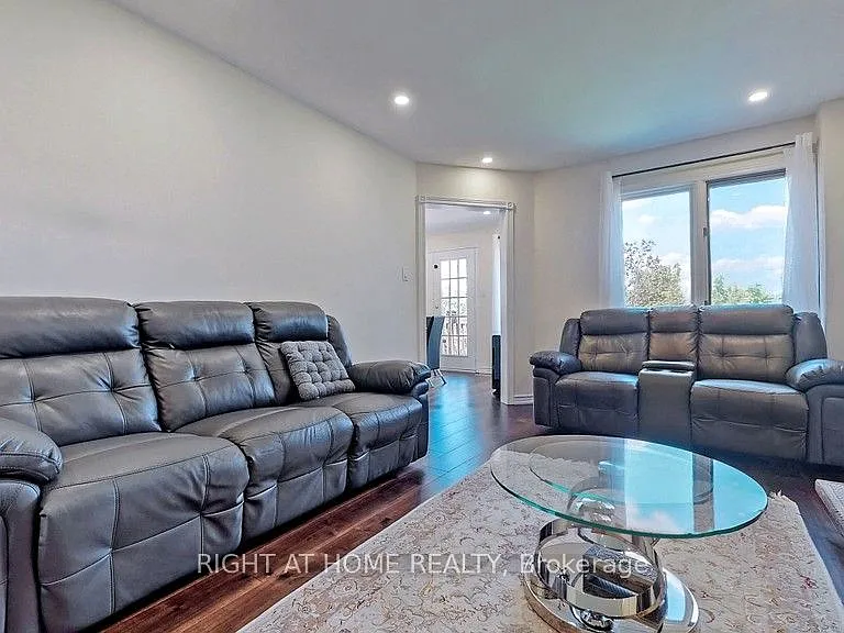 95 Lensmith Dr #MAIN AND UPPER FLOOR — Photo 20