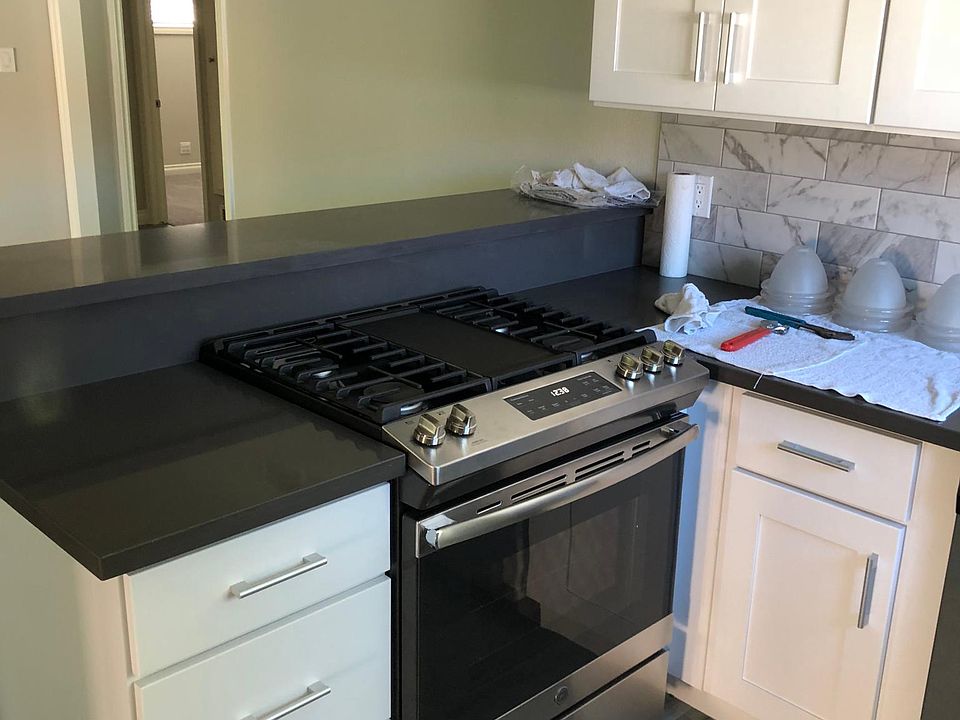 2nd image of 13272 Springdale St