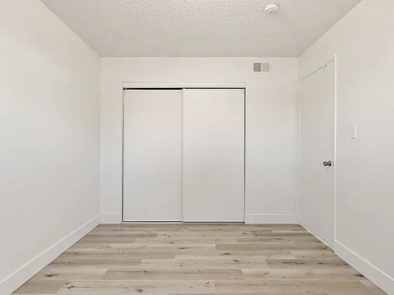 The Palms Apartments — Photo 47