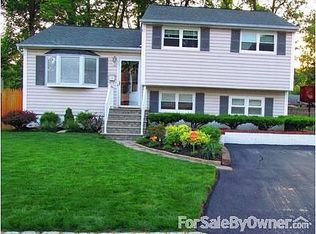 3 Huron Ave, Lake Hiawatha, NJ 07034