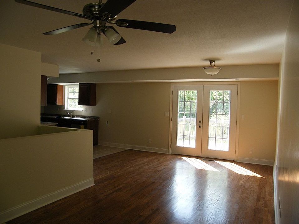 2nd image of 472 Owl Hollow Rd
