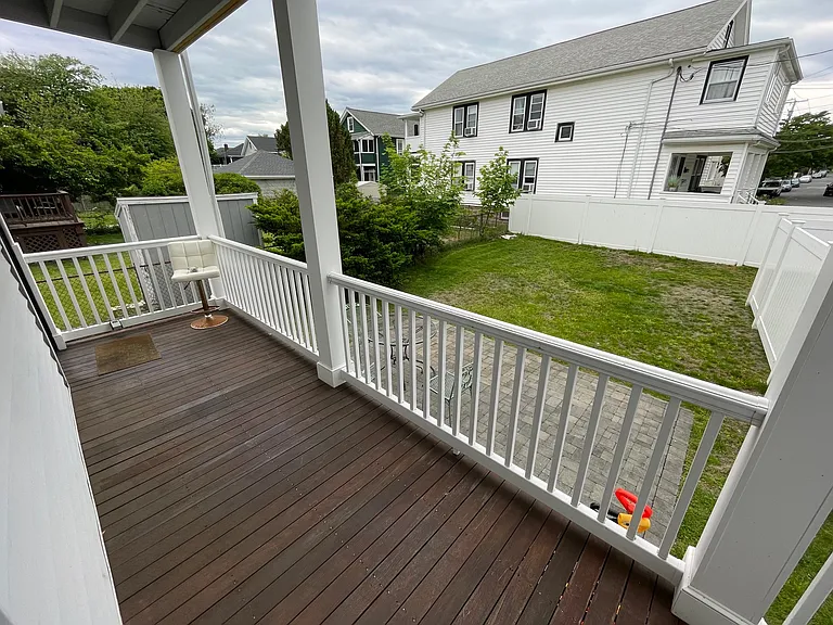 92 Surrey St #92 — Photo 16