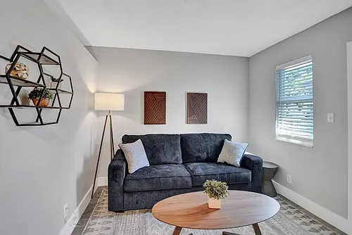 50 Davie Blvd #1-ID1504011P Photo 1