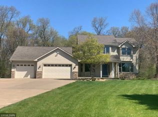 850 Wilcoxson Dr, Hudson, WI 54016