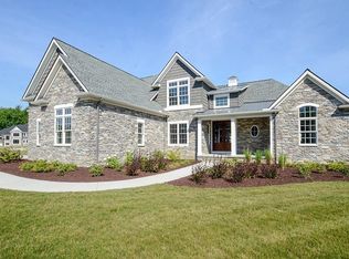1856 Bur Oak Dr, Westlake, OH 44145