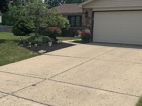 5th image of 4546 Linchmere Dr