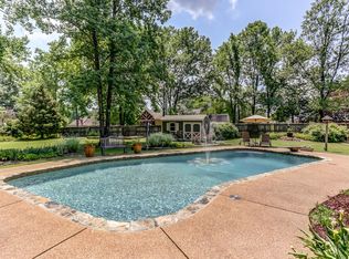3086 Country Place Dr W, Collierville, TN 38017