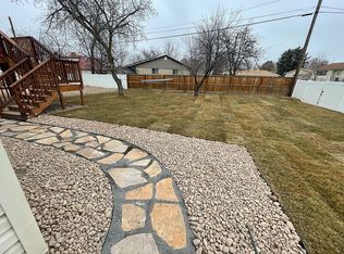 565 E Mingo View Ave, Sandy, UT 84070