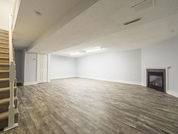 4th image of 2210 California St NE