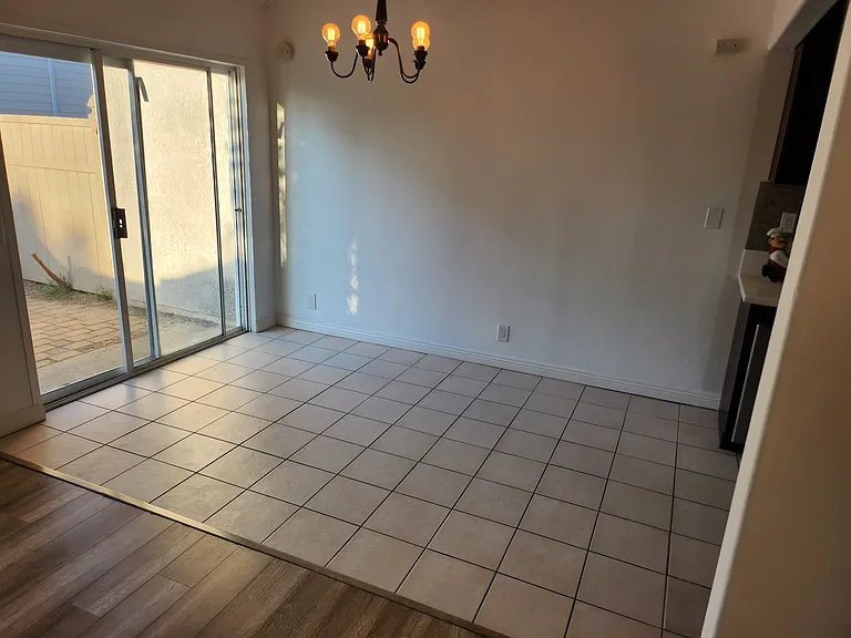 1365 S Park Ave #D — Photo 3