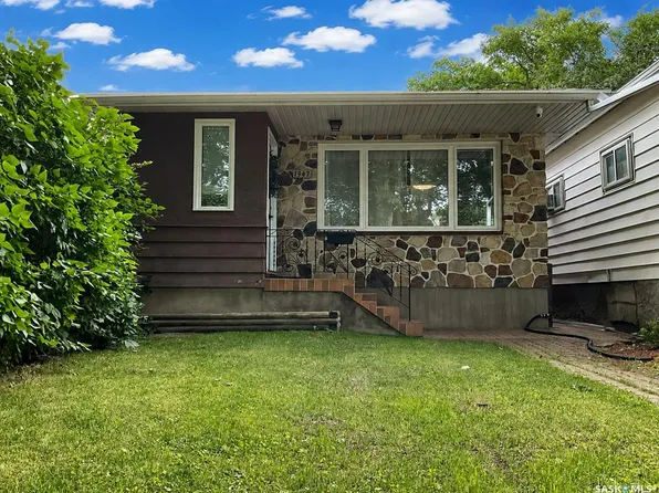 1947 Athol STREET, Regina, SK S4T 3E4