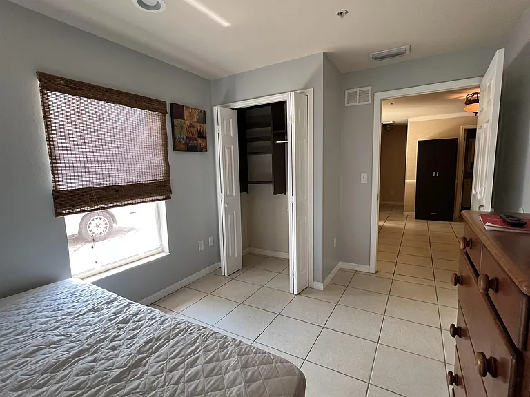 2925 Montclaire Ave #B — Photo 4