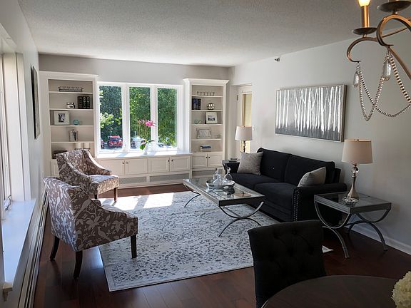 2nd image of 10 Longwood Dr Unit 212