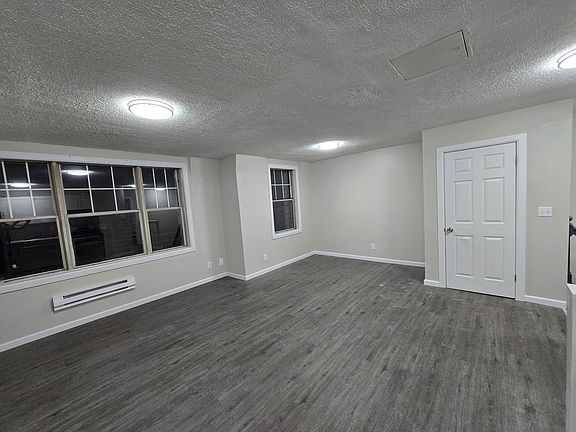 3rd image of 975 E 179th St #2