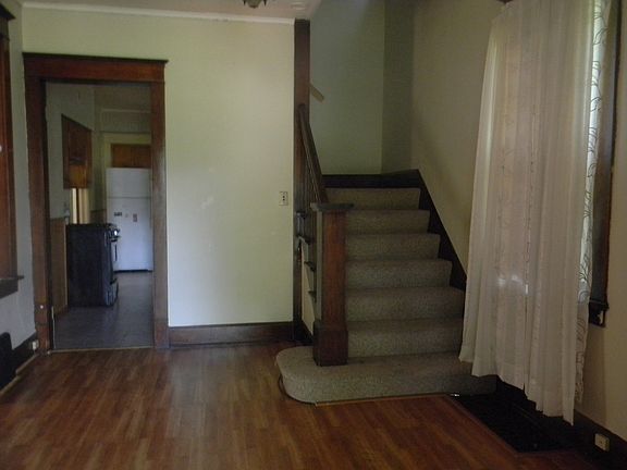 4th image of 1324 17th Ave