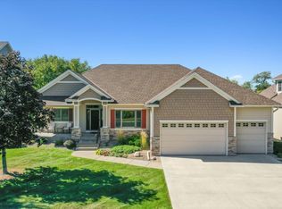 9877 Walnut Grove Ln N, Maple Grove, MN 55311