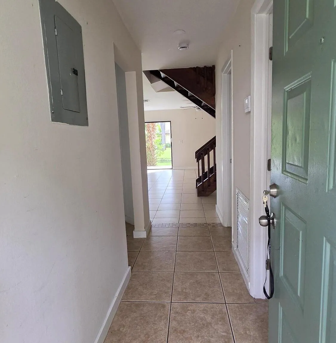 3 bed, 2.5 bath, 1630 sqft, $2,700 — Photo 3