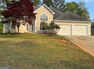 9454 Lakeview Ct, Douglasville, GA 30135