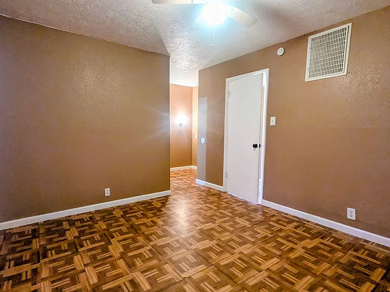 4609 Monarch St — Photo 23