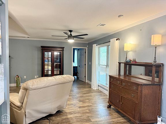 4th image of 624 Primrose Ln