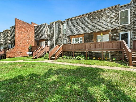 2nd image of 3311 Bridge Manor Dr