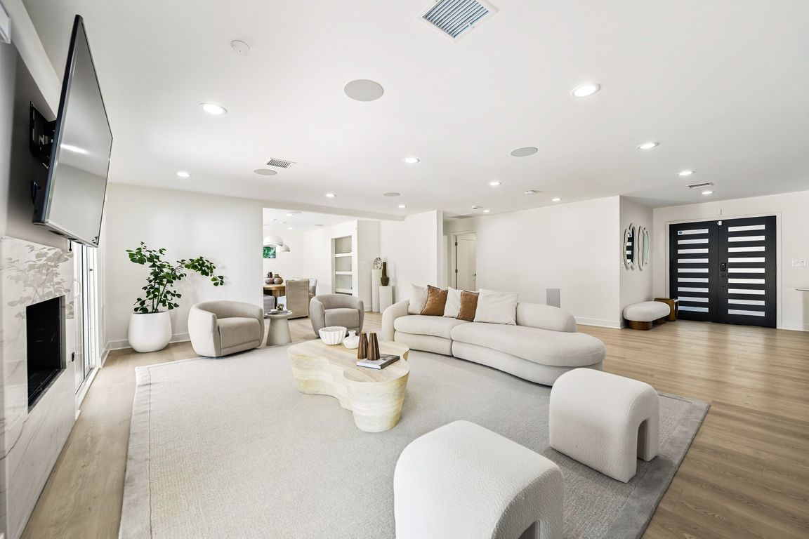 next background image