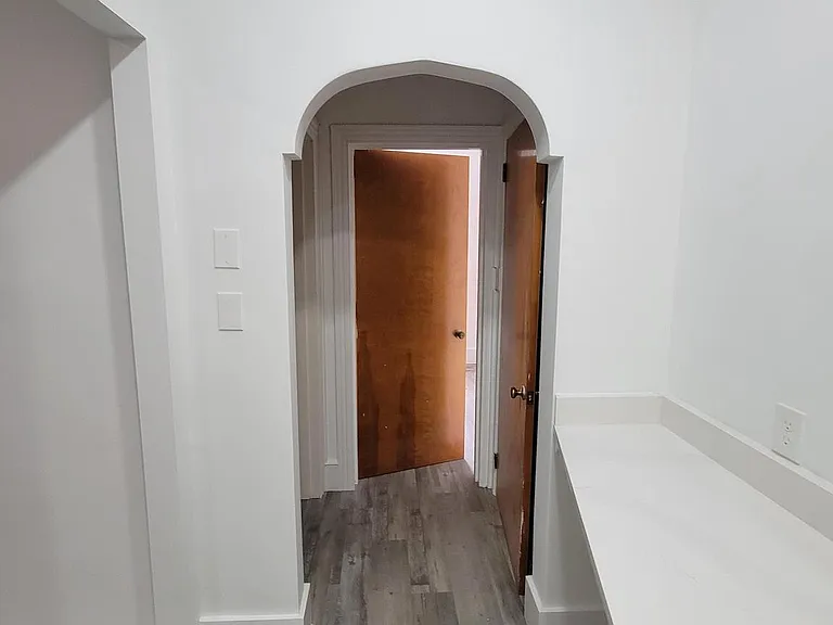 1801 S Main St #4 — Photo 5