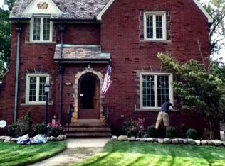 4678 S Hills Dr, Cleveland, OH 44109