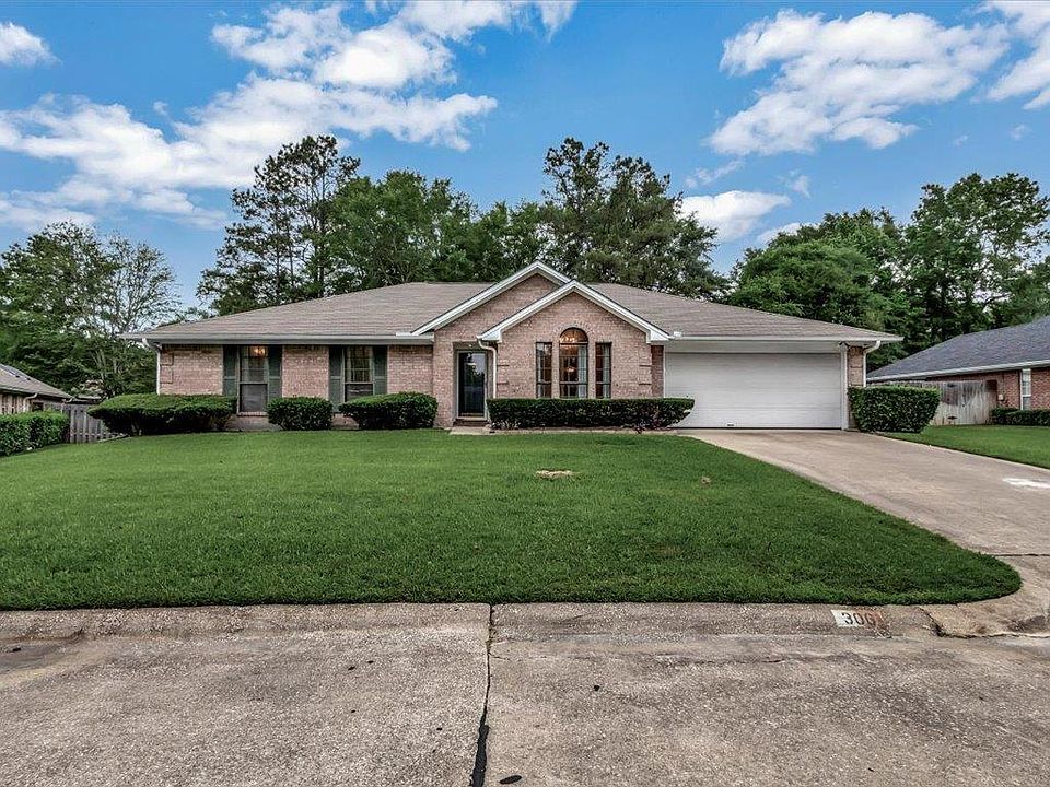 1st image of 306 Paint Brush Cir
