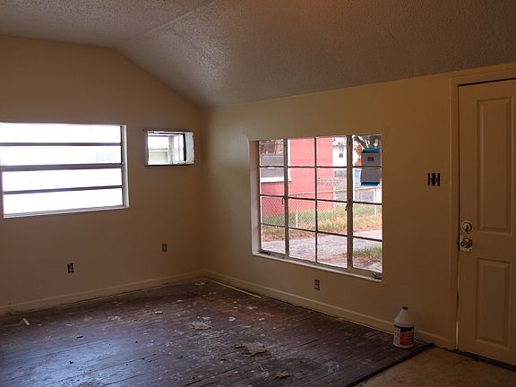 3rd image of 2129 Upton Ct S