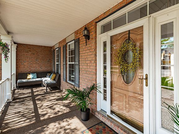 5th image of 2014 Arden Ct