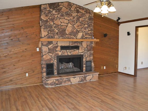 3rd image of 1700 Wooded Hills Ln