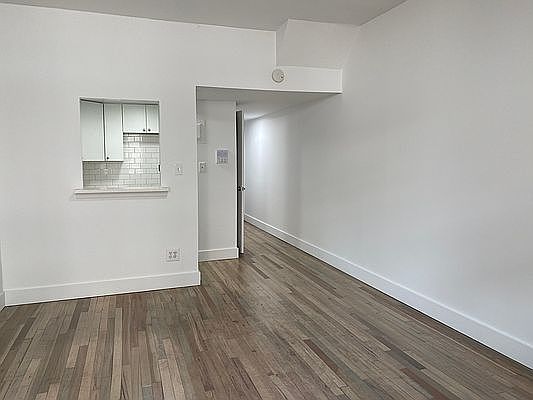 3rd image of 85 E 10th St APT 3Q