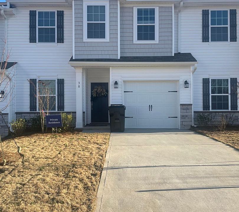 1st image of 18 Fernhill Ln
