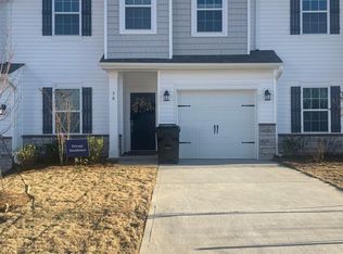 18 Fernhill Ln, Simpsonville, SC 29681