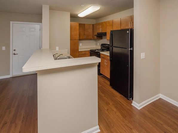 155 Lafayette Landing Dr #1-108