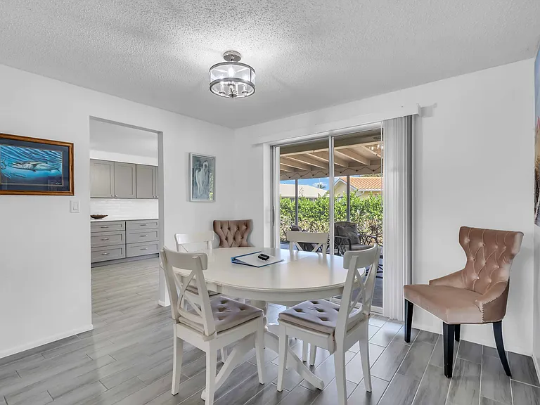 113 Corot Dr — Photo 10