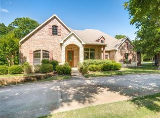 301 Oak View Dr, Crossroads, TX 76227
