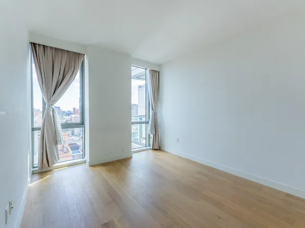 33-66 Farrington Street image 13 of 26