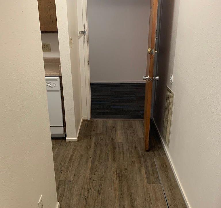 1st image of 425 S 1000 E APT 104C