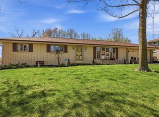 10544 Cedar Point Ct, Dubuque, IA 52003