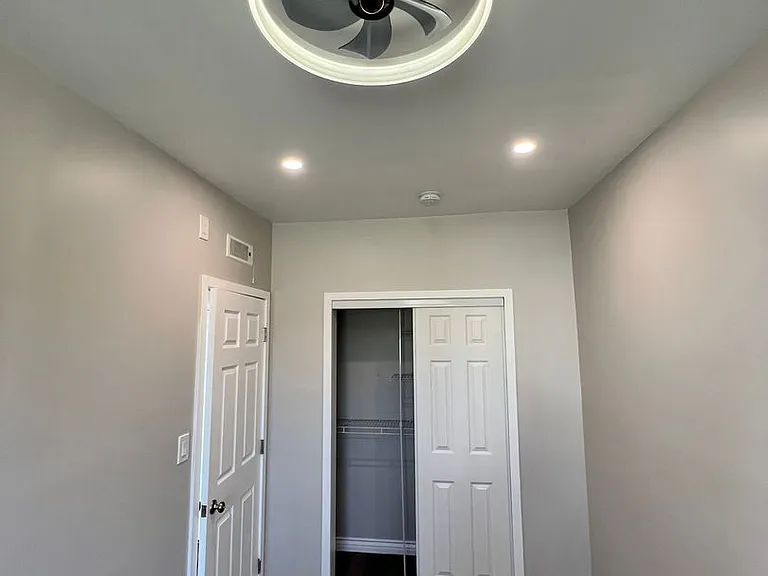 417 S Kenmore Ave — Photo 14