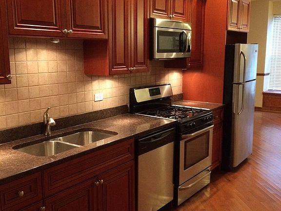 3rd image of 1507 W Taylor St