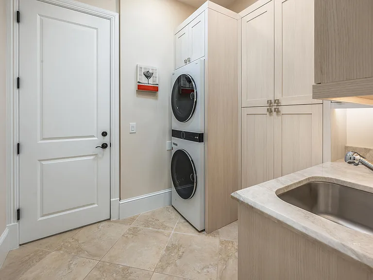 2343 Traditions Ct — Photo 27