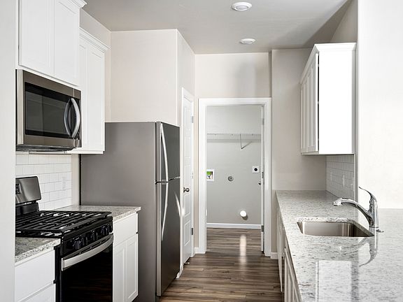 The Coastal has energy-efficent kitchen appliances.