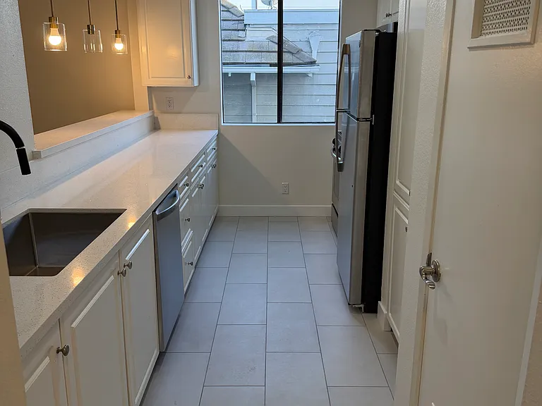 4741 Radford Ave #203 — Photo 20