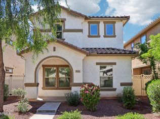 945 S Pheasant Dr, Gilbert, AZ 85296